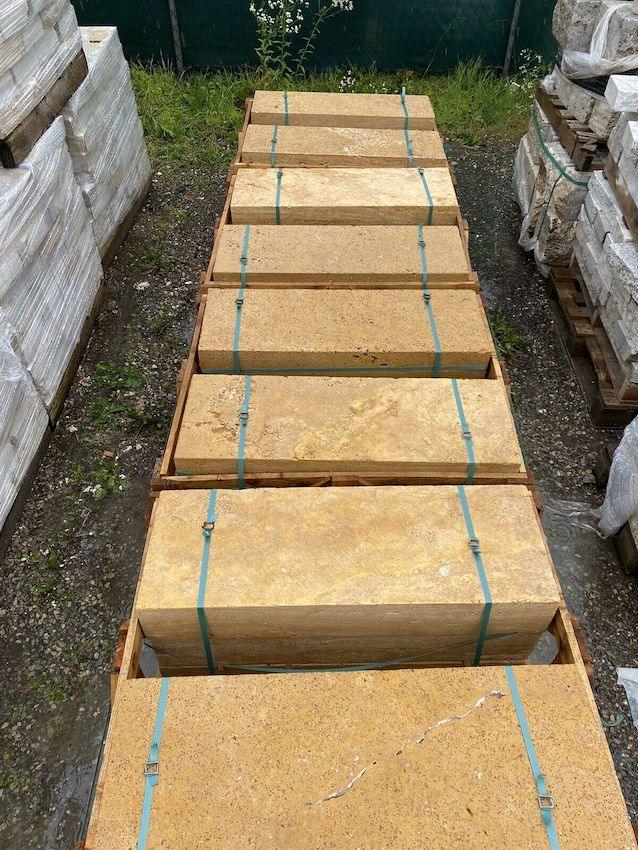 Blockstufen aus Travertin | 15x35x100cm | Gold - M2Granit