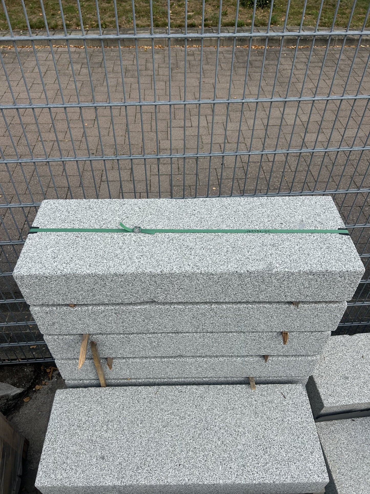 Blockstufen-Granit-Grau15x35x100cm-m2granit