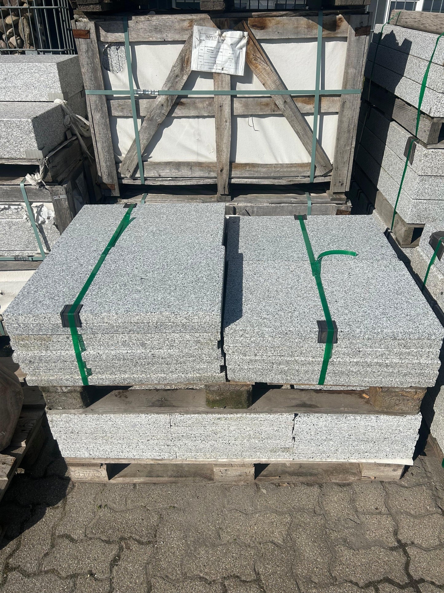 Terrassenplatten aus Granit | 60x40x3 | geflammt & gesägt - M2Granit