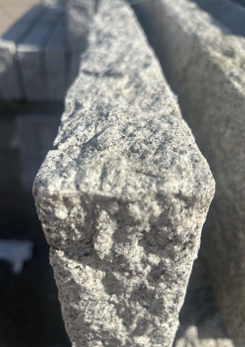 Randsteine aus Granit | allseits gestockt - M2Granit
