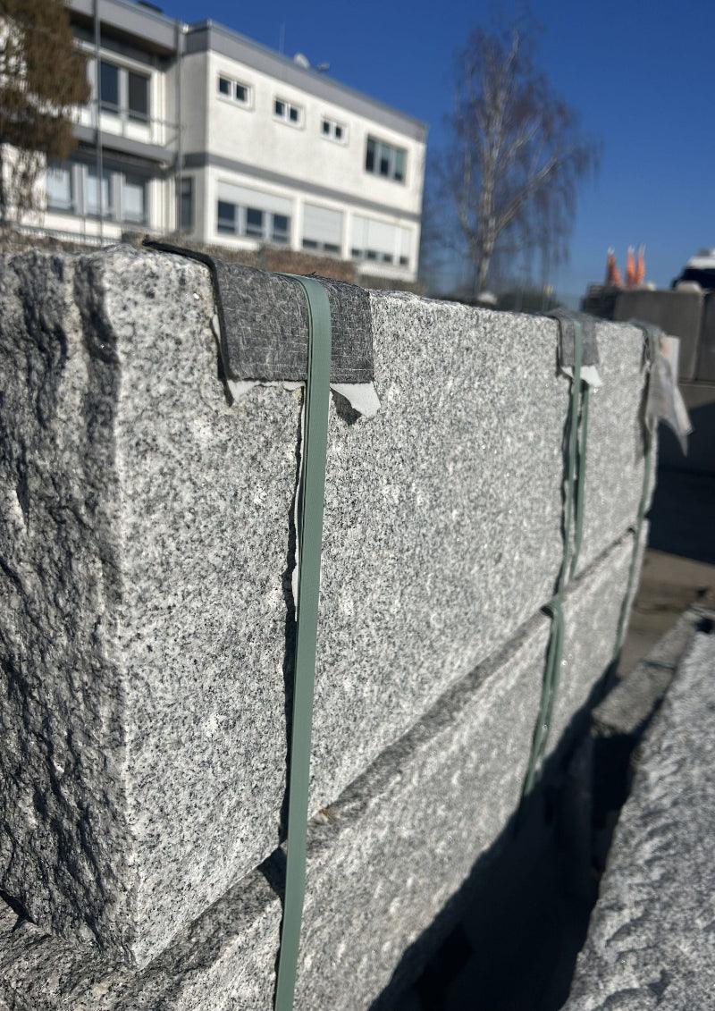 Randsteine aus Granit | allseits gestockt - M2Granit