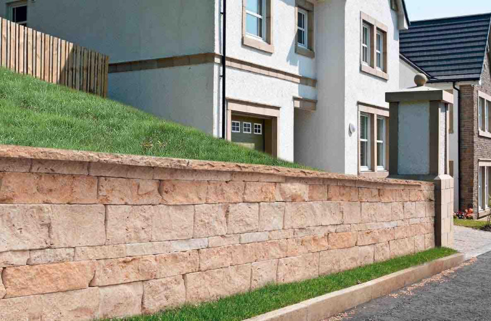 Mauersteine aus Travertin