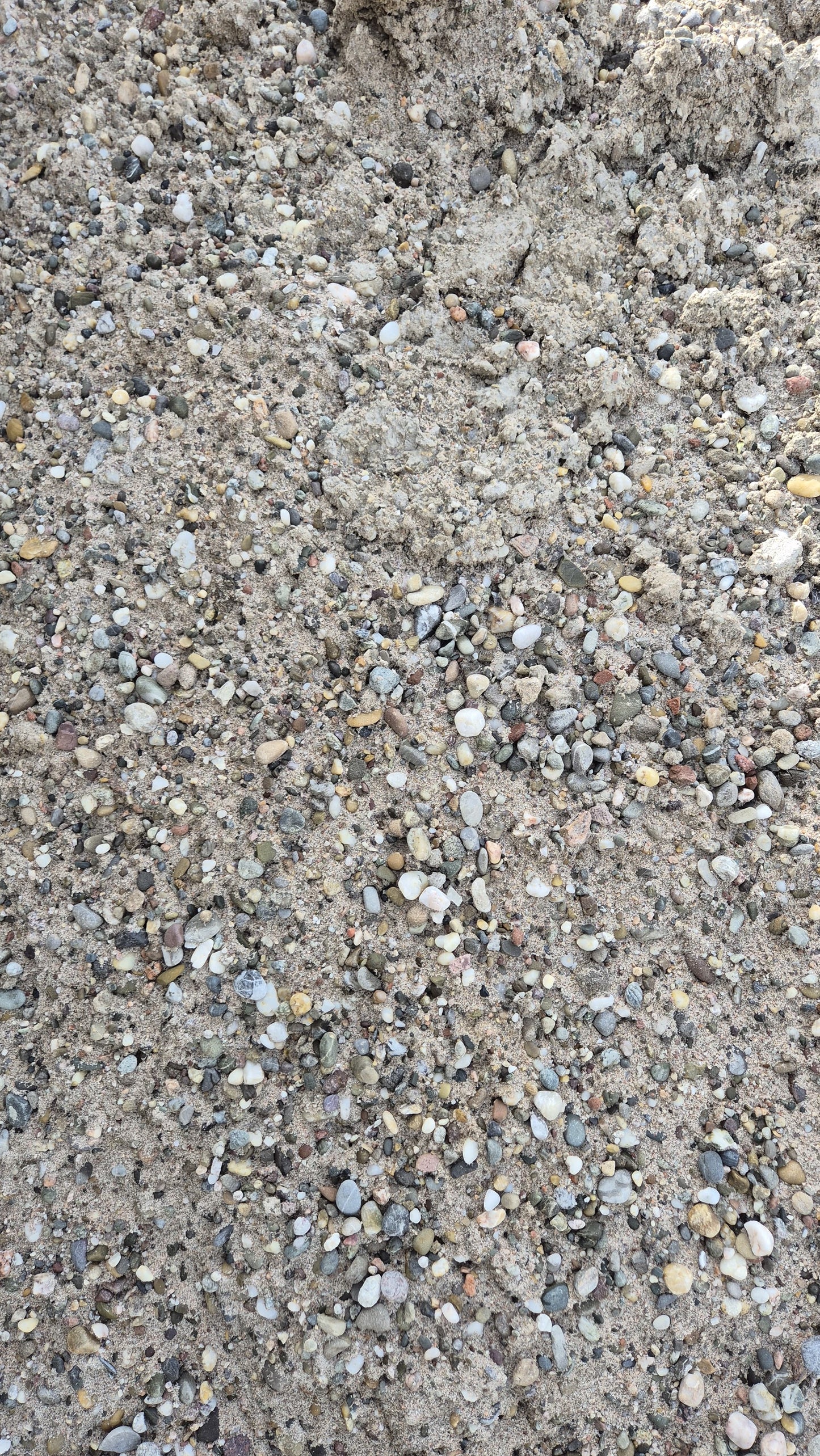 Betonkies - Rheinkies | 0 - 16mm | bunt - M2Granit