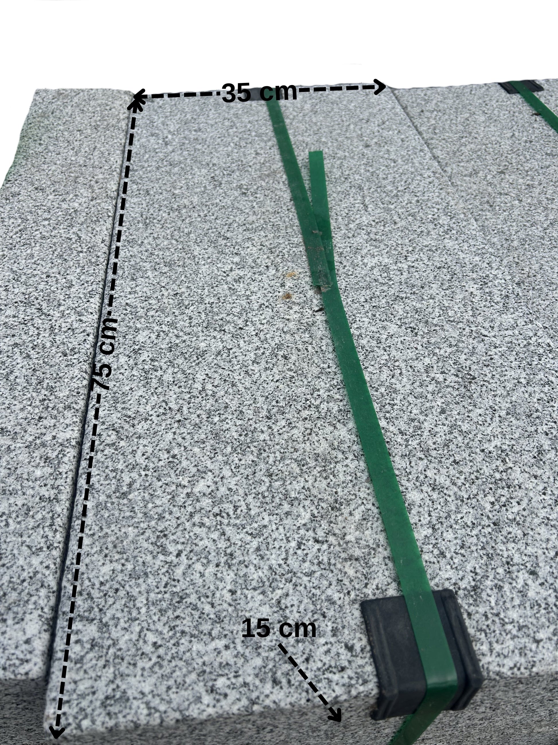 Blockstufen-Granit-15x35x75cm-m2granit