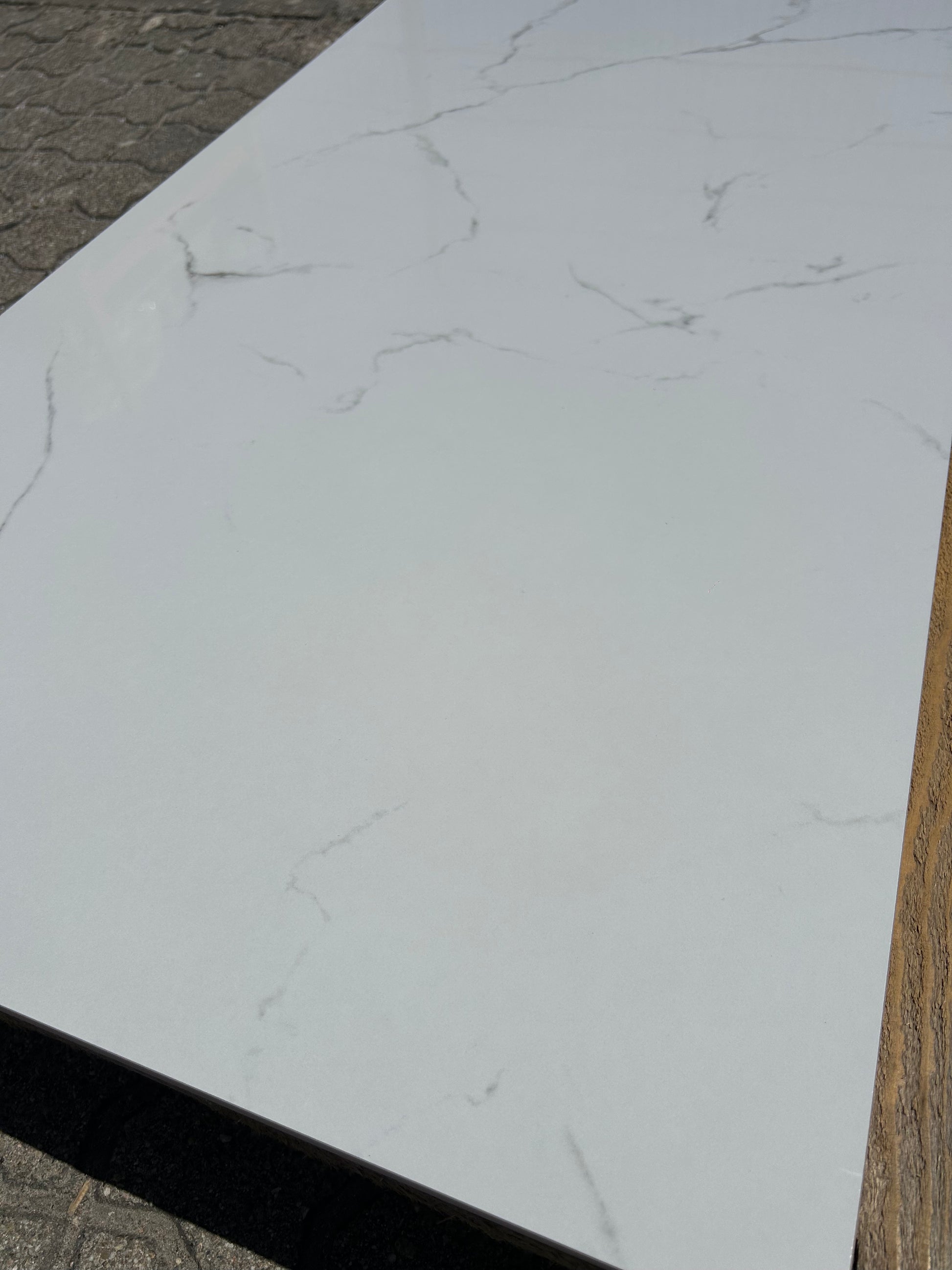 Feinsteinzeug-Fliese-Calacatta-Grigio-Marmor-Optik-glänzend-60x120cm-m2granit