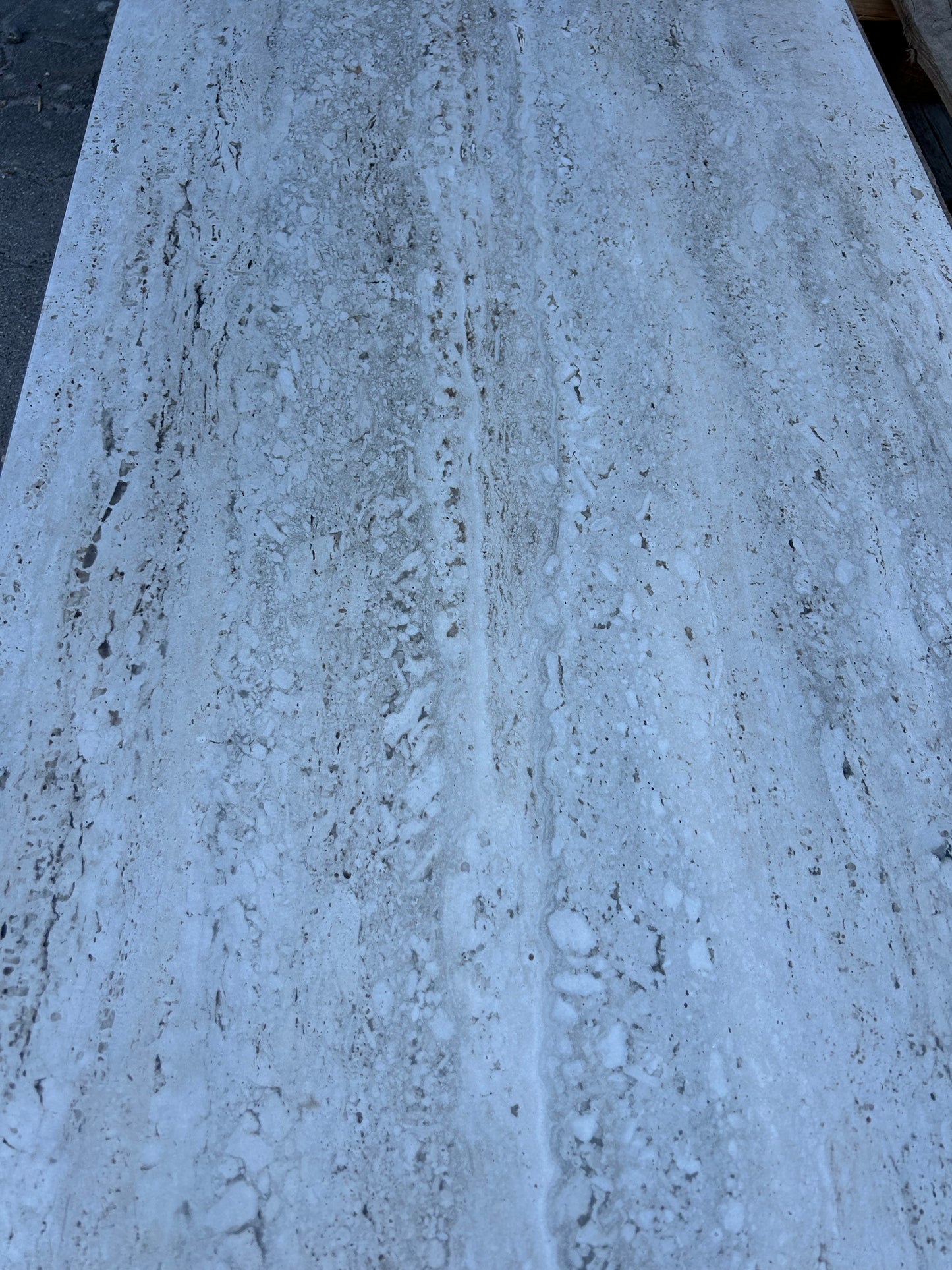 Feinsteinzeug-Fliese-Travertin-Optik-matt-60x120cm-m2granit