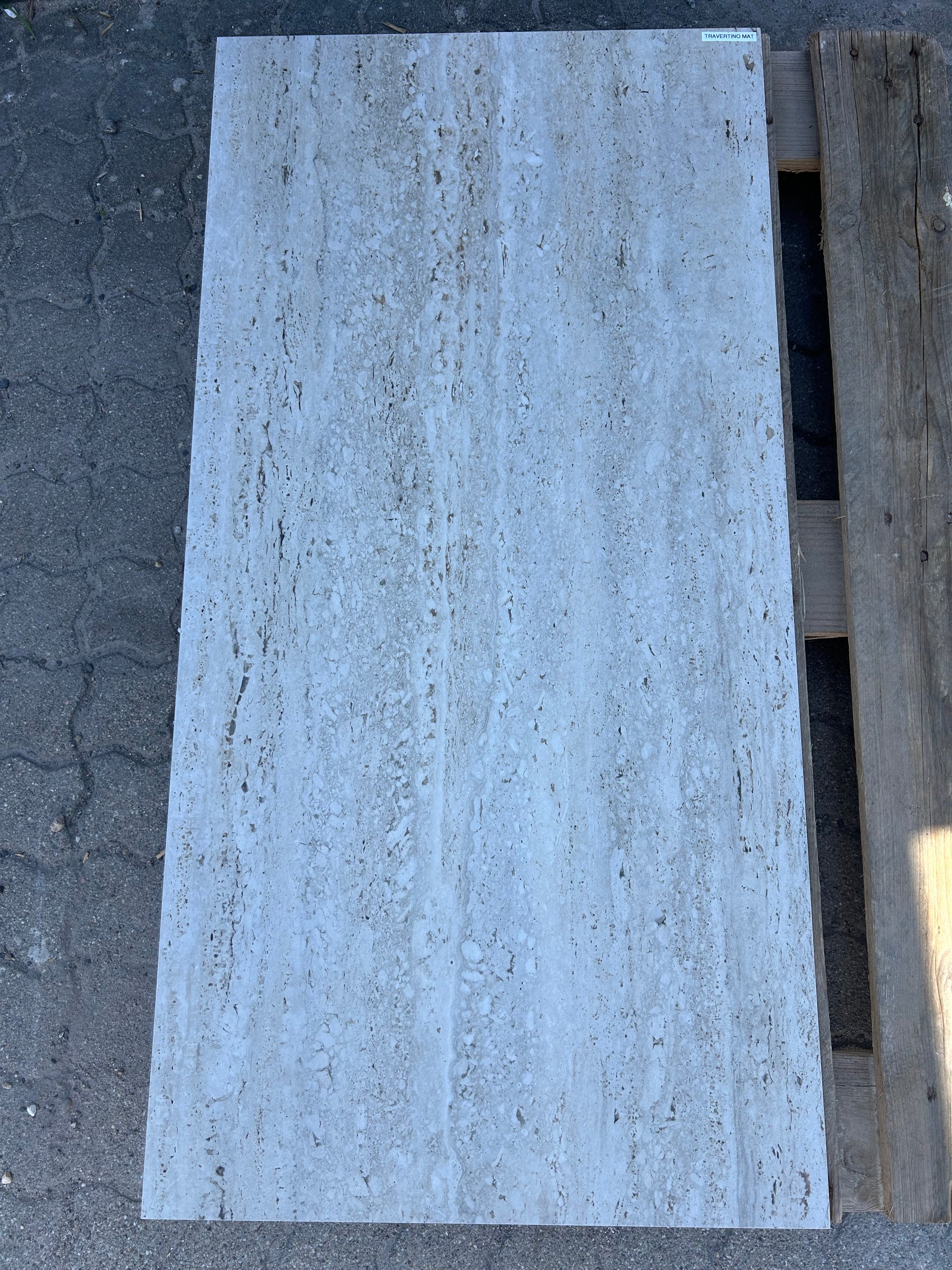 Feinsteinzeug-Fliese-Travertin-Optik-matt-60x120cm-m2granit