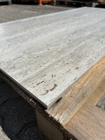 Feinsteinzeug-Fliese-Travertin-Optik-matt-60x120cm-m2granit