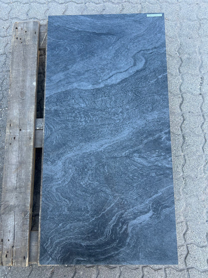 feinsteinzeug-carmen-anthracite-semi-lappato-schatten