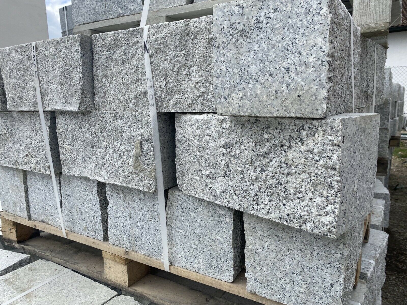 Granit-Mauersteine-Trockenmauer-Gartenmauer-20x20x40cm
