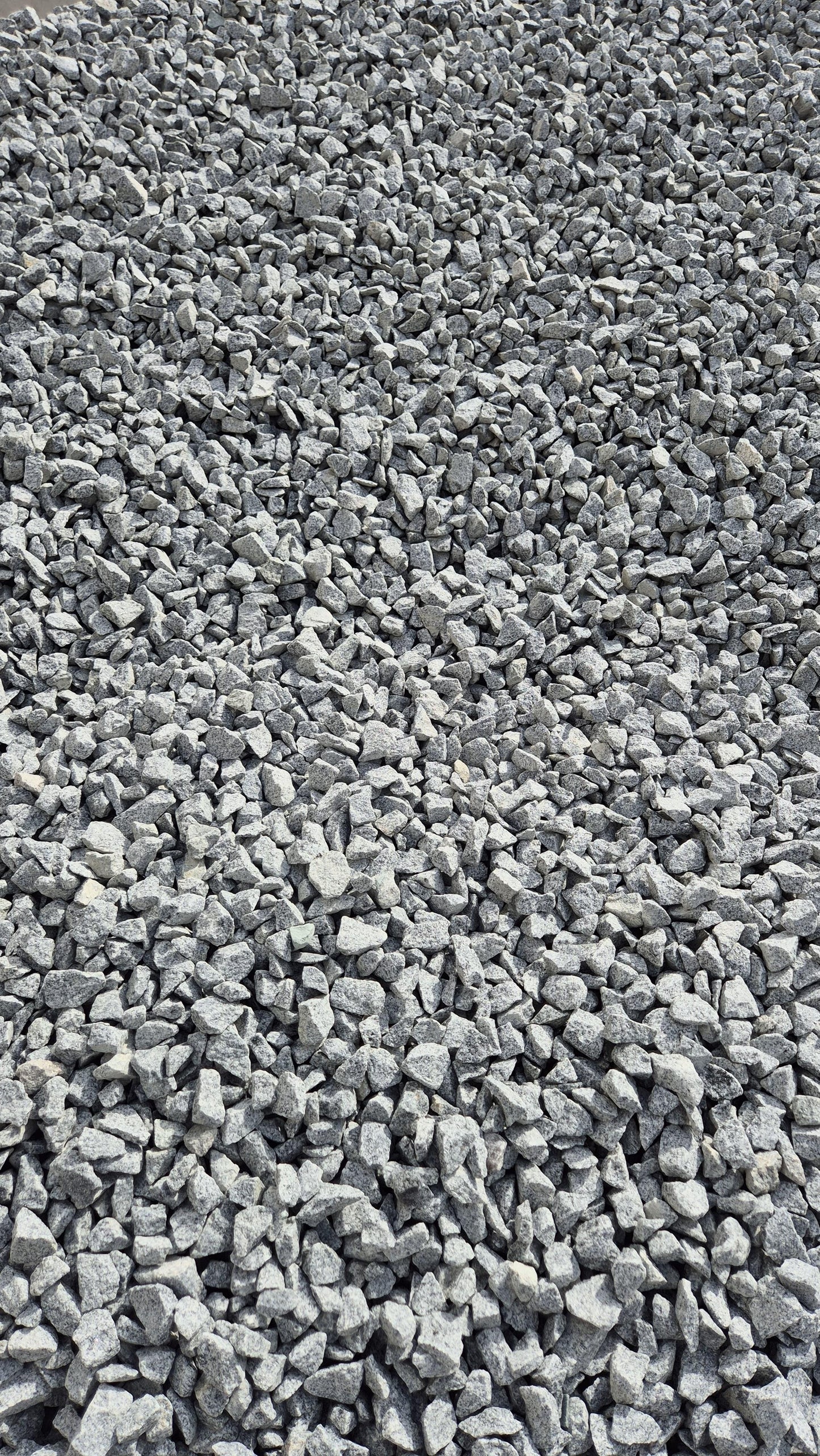 Granitsplitt | Hellgrau | Feinkörnig | 16mm-32mm - M2Granit