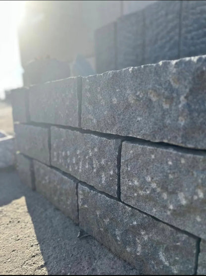 Mauersteine-aus-Granit-35x17x15cm-m2granit