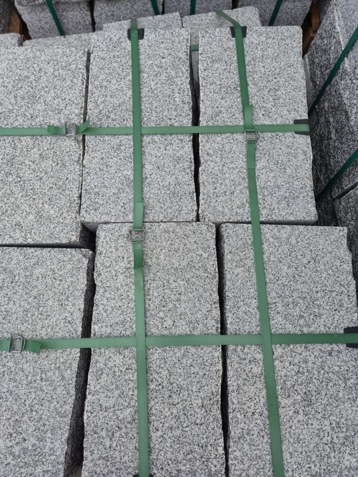 Mauersteine aus Granit | Stoß und Lagerfugen gesägt | 15x20x40