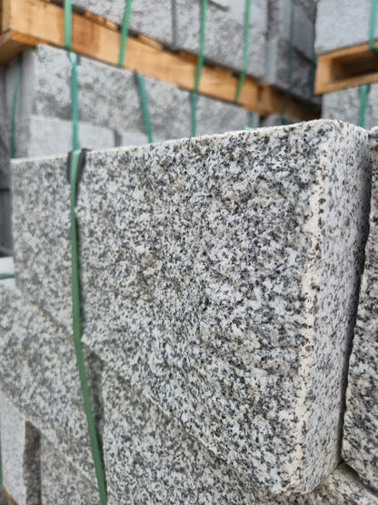 Mauersteine aus Granit | Stoß und Lagerfugen gesägt | 15x20x40