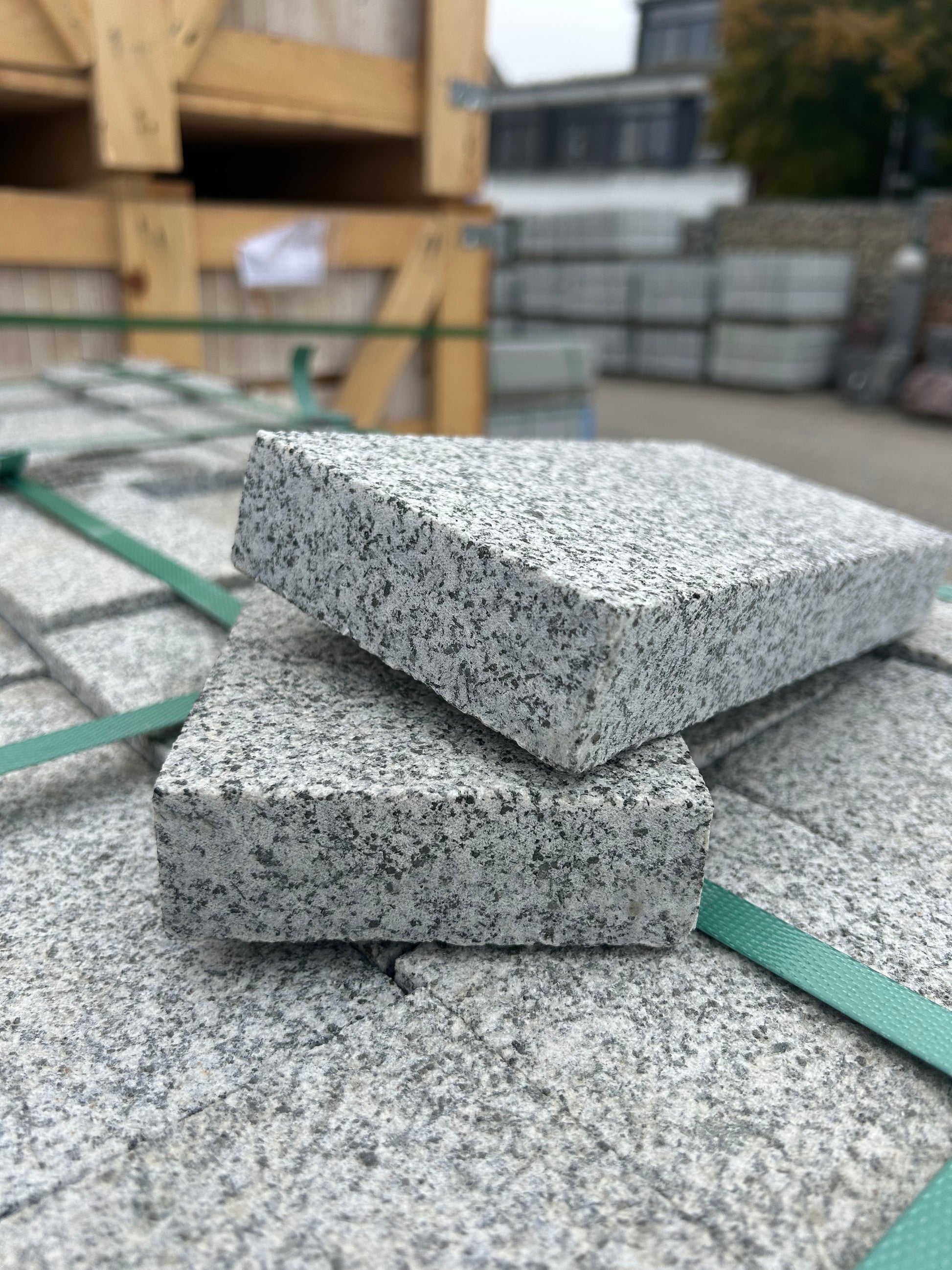 Pflastersteine-Granit-20-10-3cm-allseits-gesägt