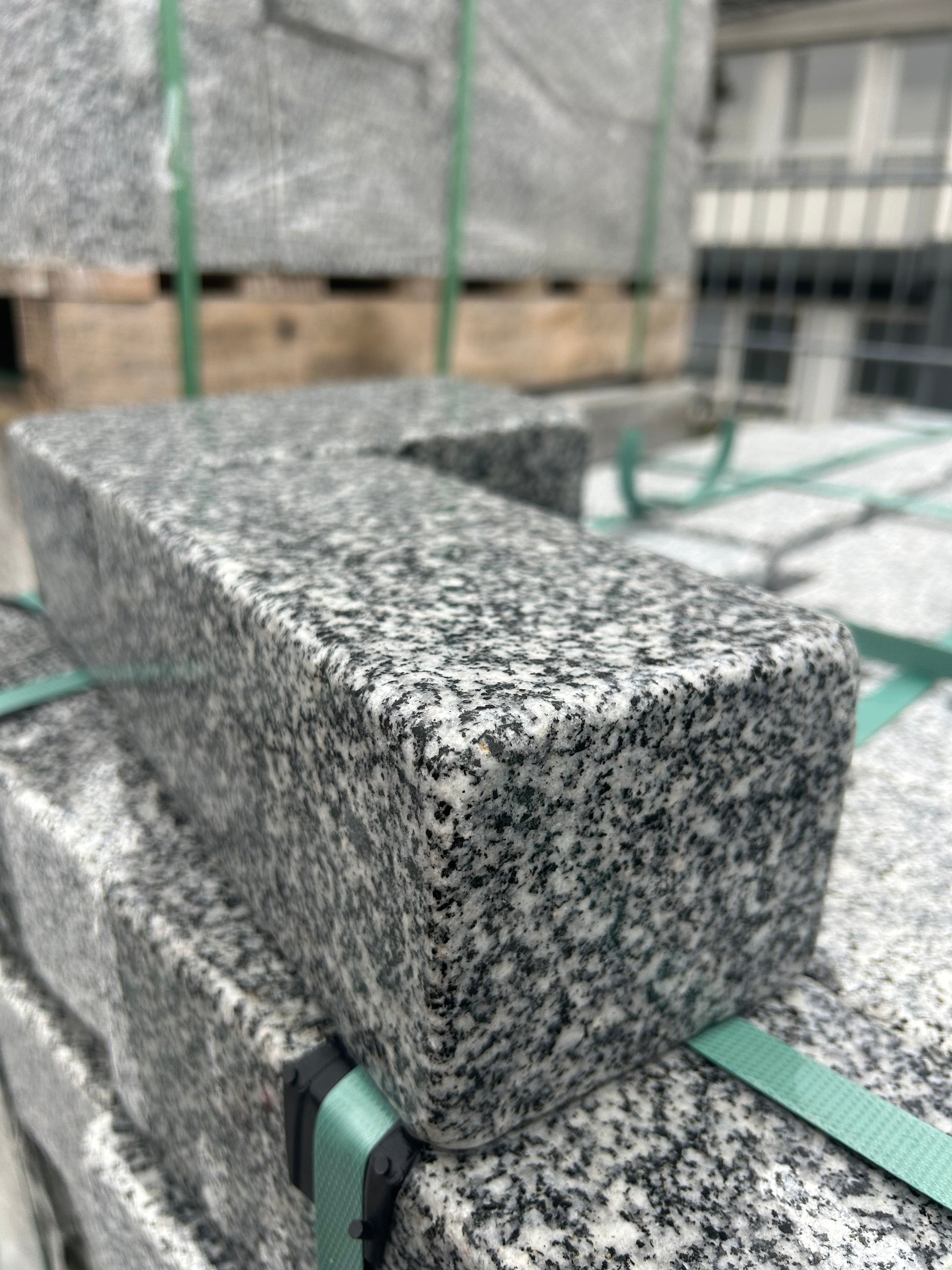 Pflastersteine aus Granit | 20x10x8cm | allseits getrommelt