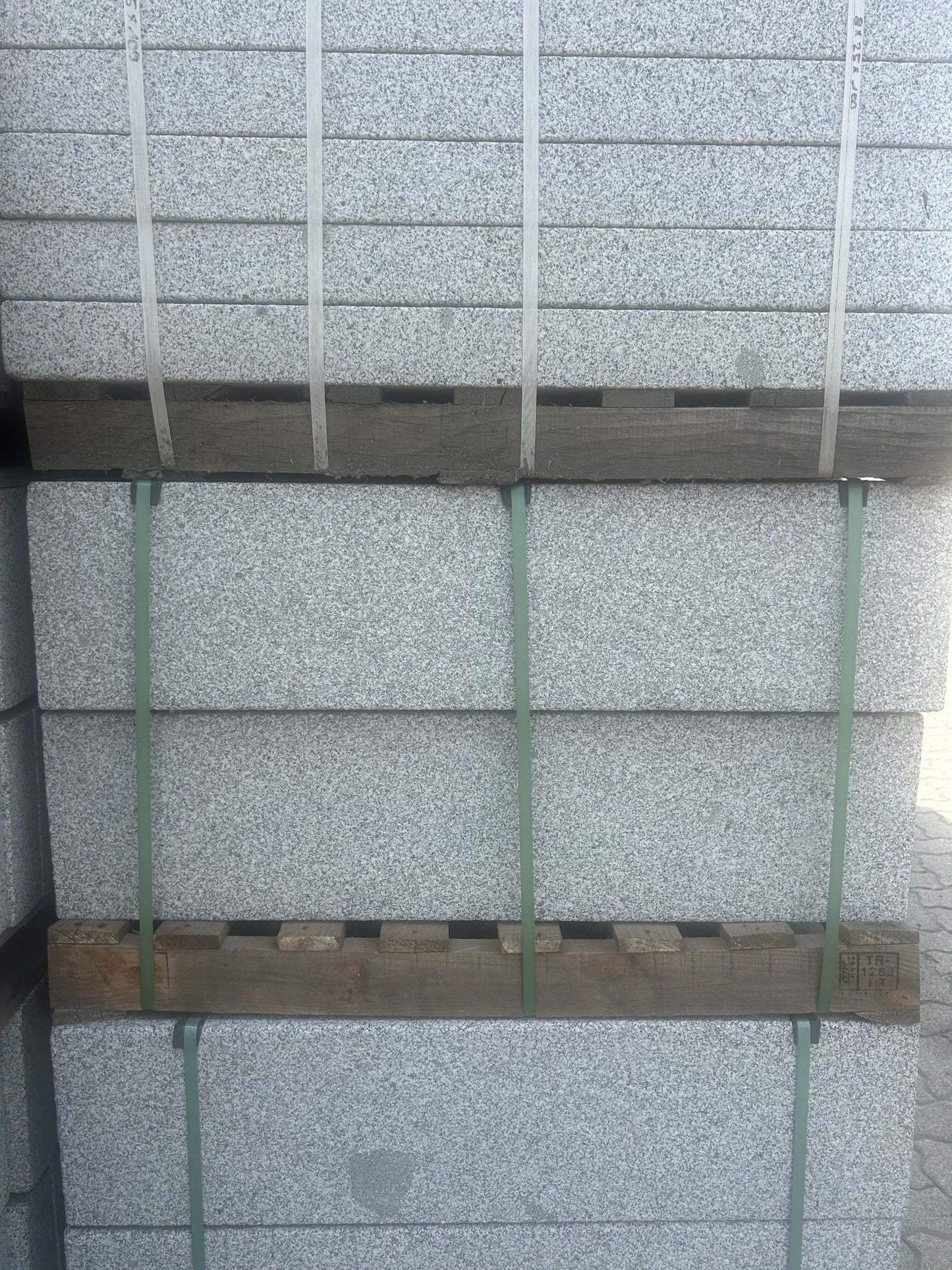 Randsteine-Granit-8x25x100cm-m2granit