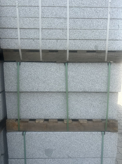 Randsteine-Granit-8x25x100cm-m2granit