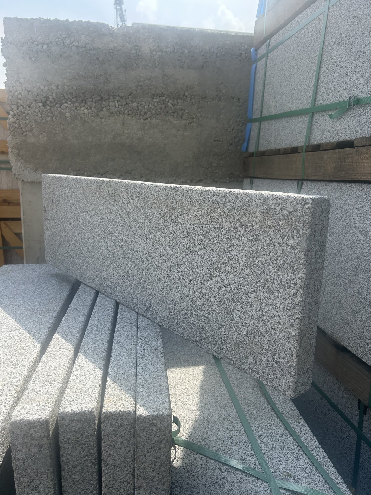 Granit Randsteine 100x25x6
