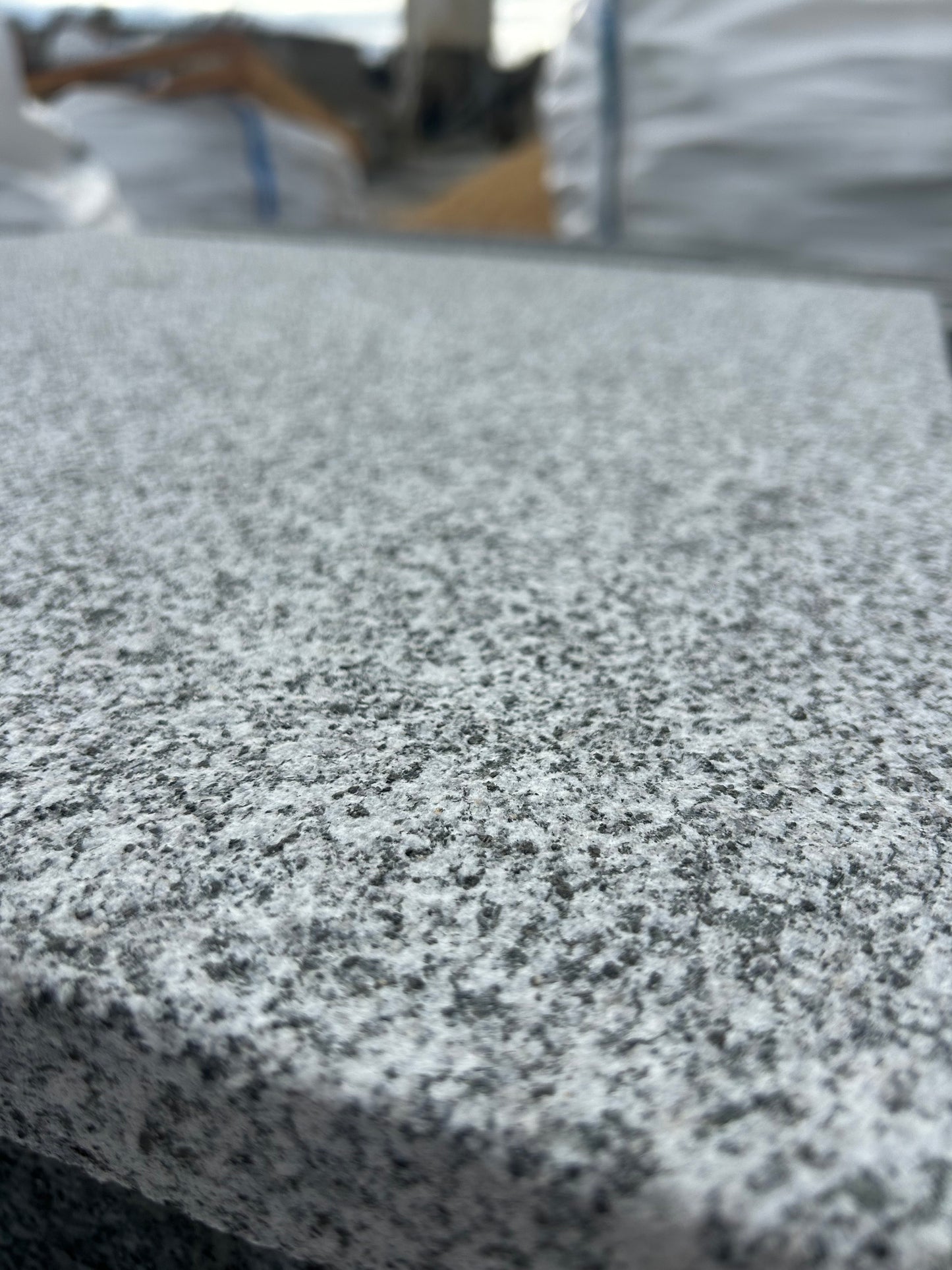 Terrassenplatten-Granit-60x60x3cm-allseits-ges_gt