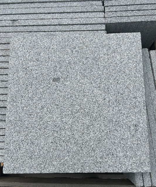 Terrassenplatten aus Granit | 60x60x3cm | allseits gesägt