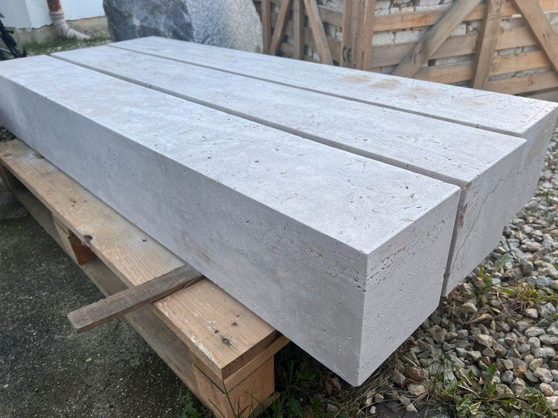 Zaunsäulen aus Travertin | 15x15x150 | Palisaden