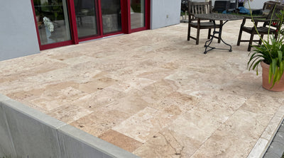 terrassenplatten-aus-travertin-romischer-verband-classic