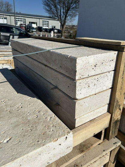 Randsteine aus Travertin - Assos -7,5x25x100cm-geschliffen & gebürstet