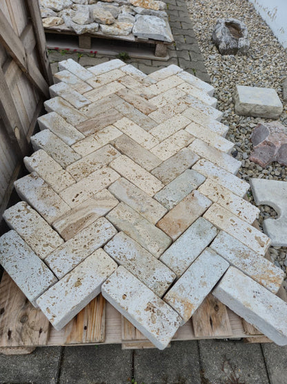 Pflastersteine aus Travertin | 20x7,5x7,5cm | Classic | Fischgrätenmuster