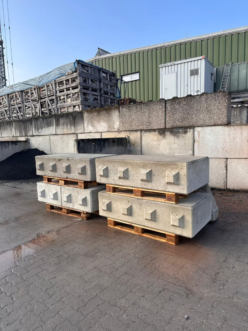 Beton Boxensteine Grau – m2Granit – Palettenansicht