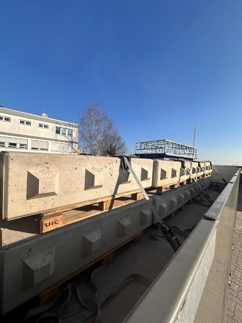 Beton Boxensteine Grau – m2Granit – Palettenansicht