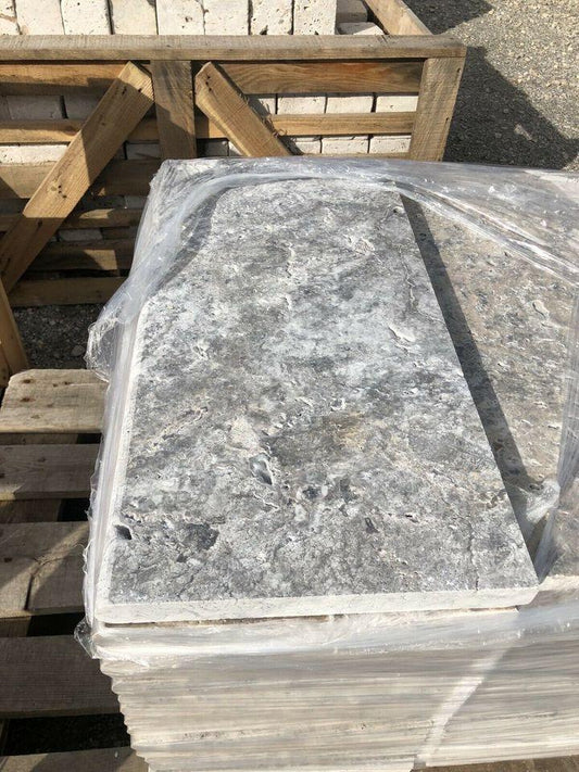 Travertin Poolplatten Silber Grau – m2Granit – Palettenansicht